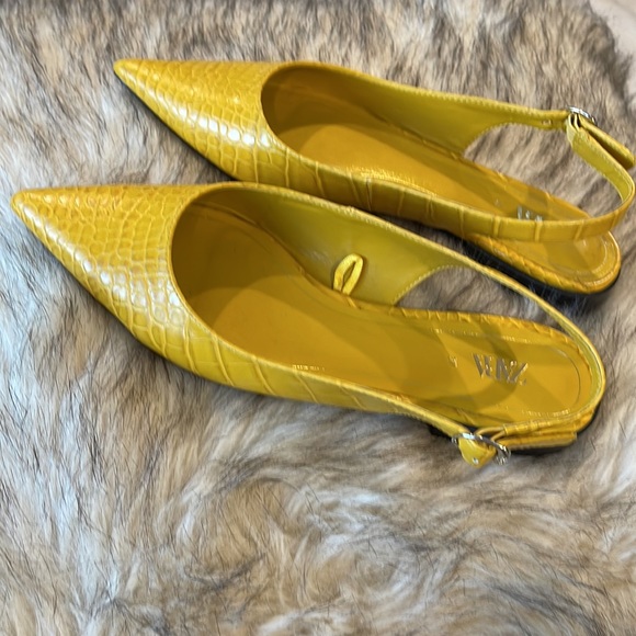 Zara Animal Print Slingback Flat Shoes (Yellow) - Size EU 37 - Picture 5 of 5